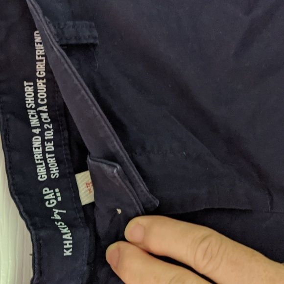 Khakis by Gap Girlfriend 4" short navy W 12 - Picture 2 of 4